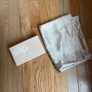 Slip pillow case queen